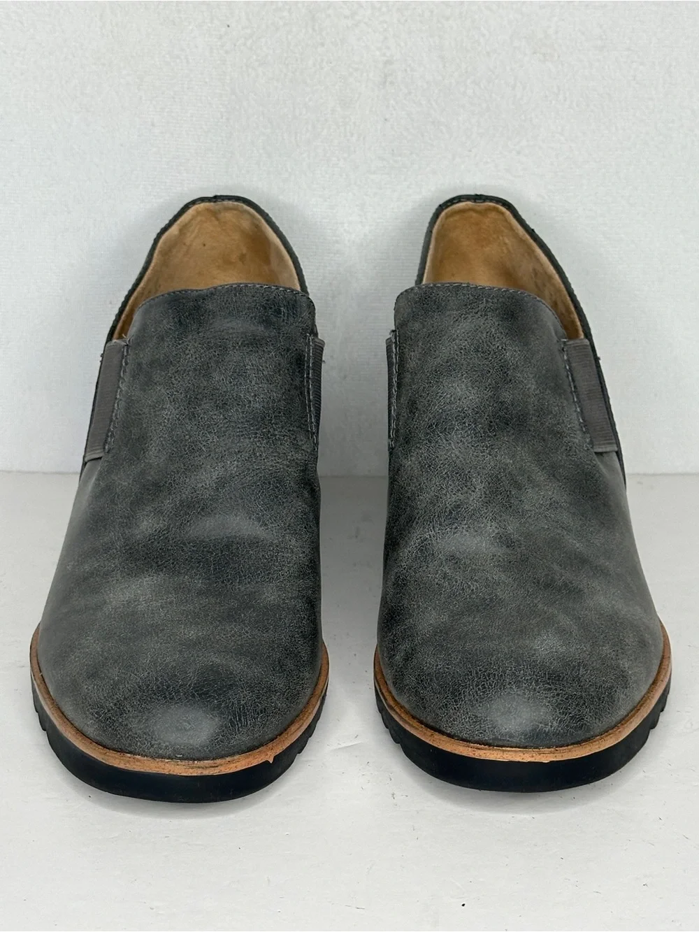 Life‎ Stride Zora Grey Slip-On Wedge Loafers Elastic Goring Comfort Sz 8.5